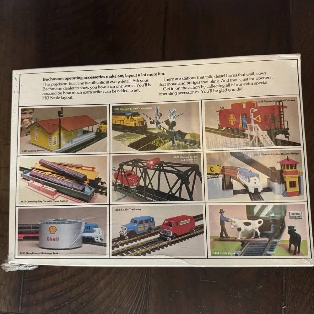 Bachmann Salvage Yard 2557 HO Building and Landscaping Kit